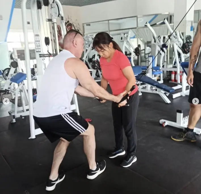 An image to describe post