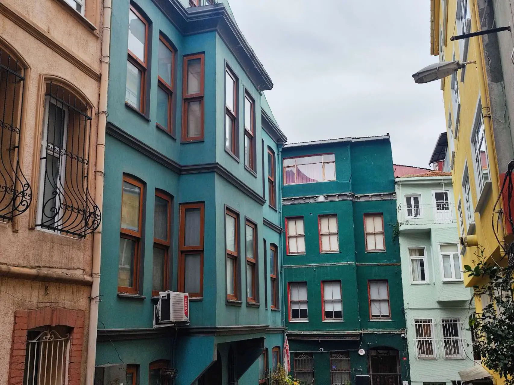 An image to describe post