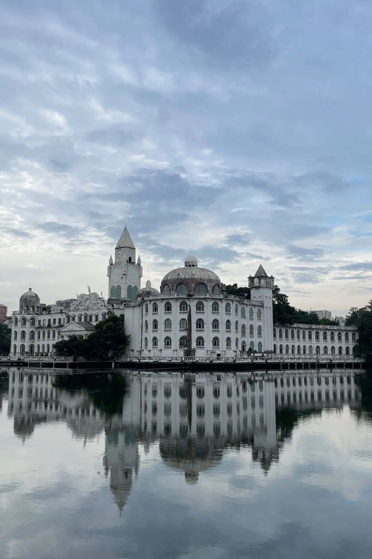 An image to describe post