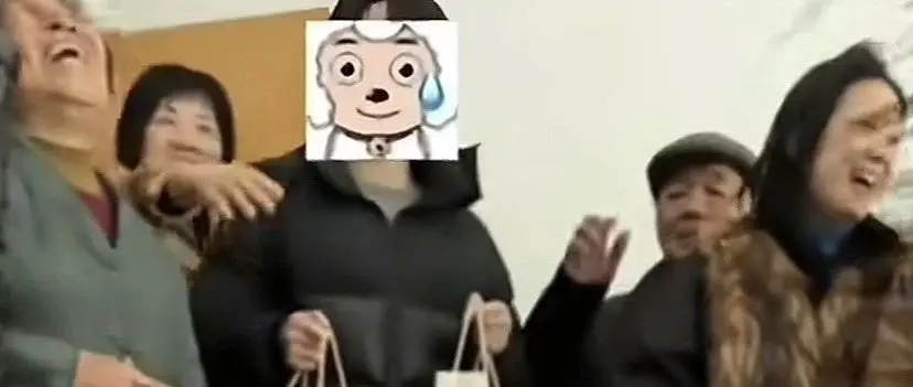 一觉醒来相亲对象已站在床边，还有记者趴在床底下？