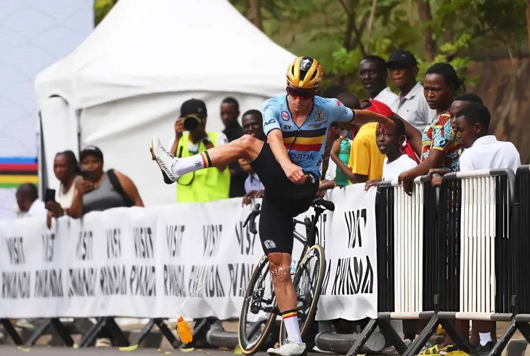 An image to describe post