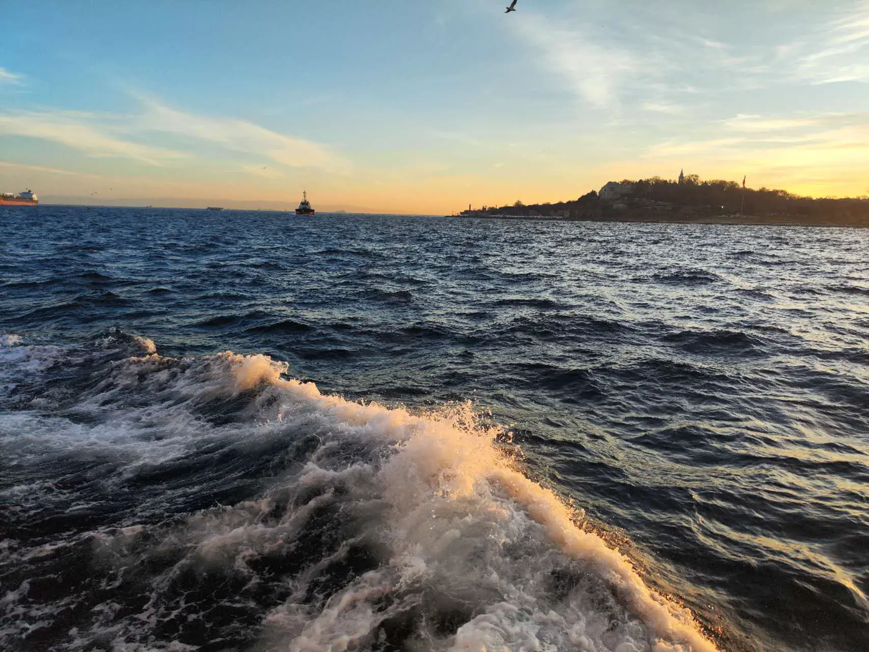 An image to describe post