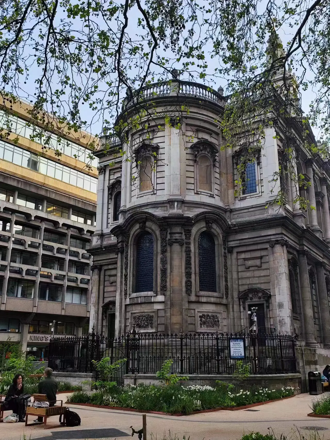 An image to describe post