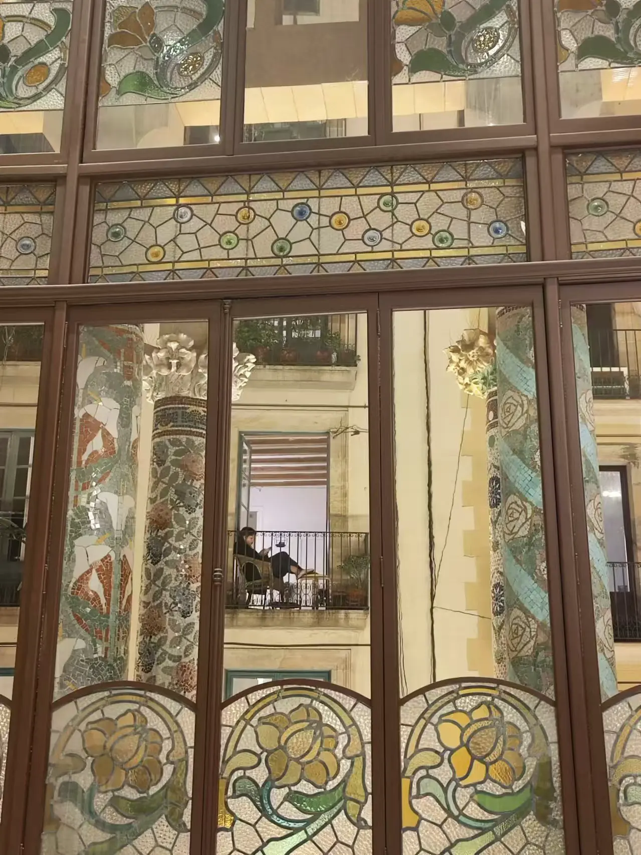 An image to describe post