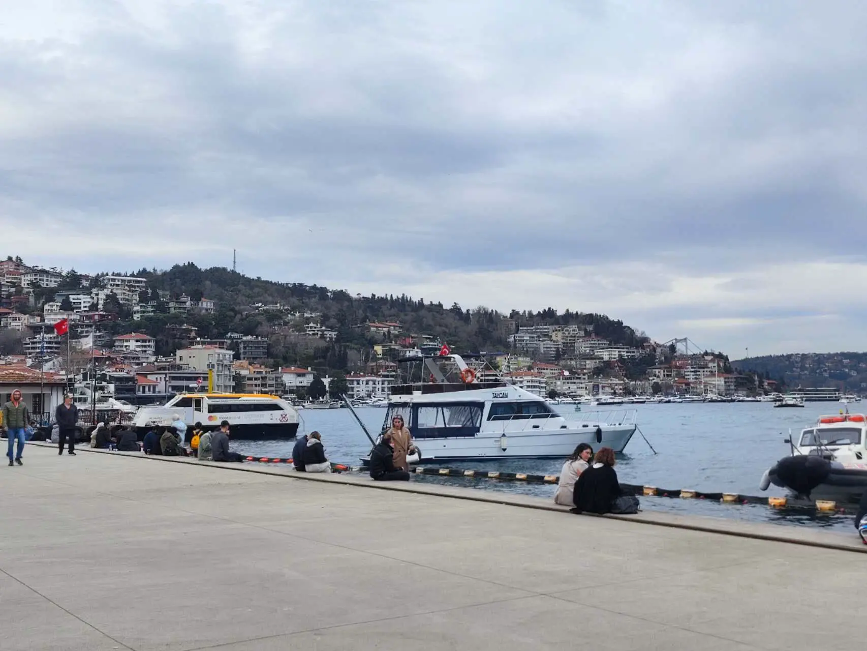 An image to describe post