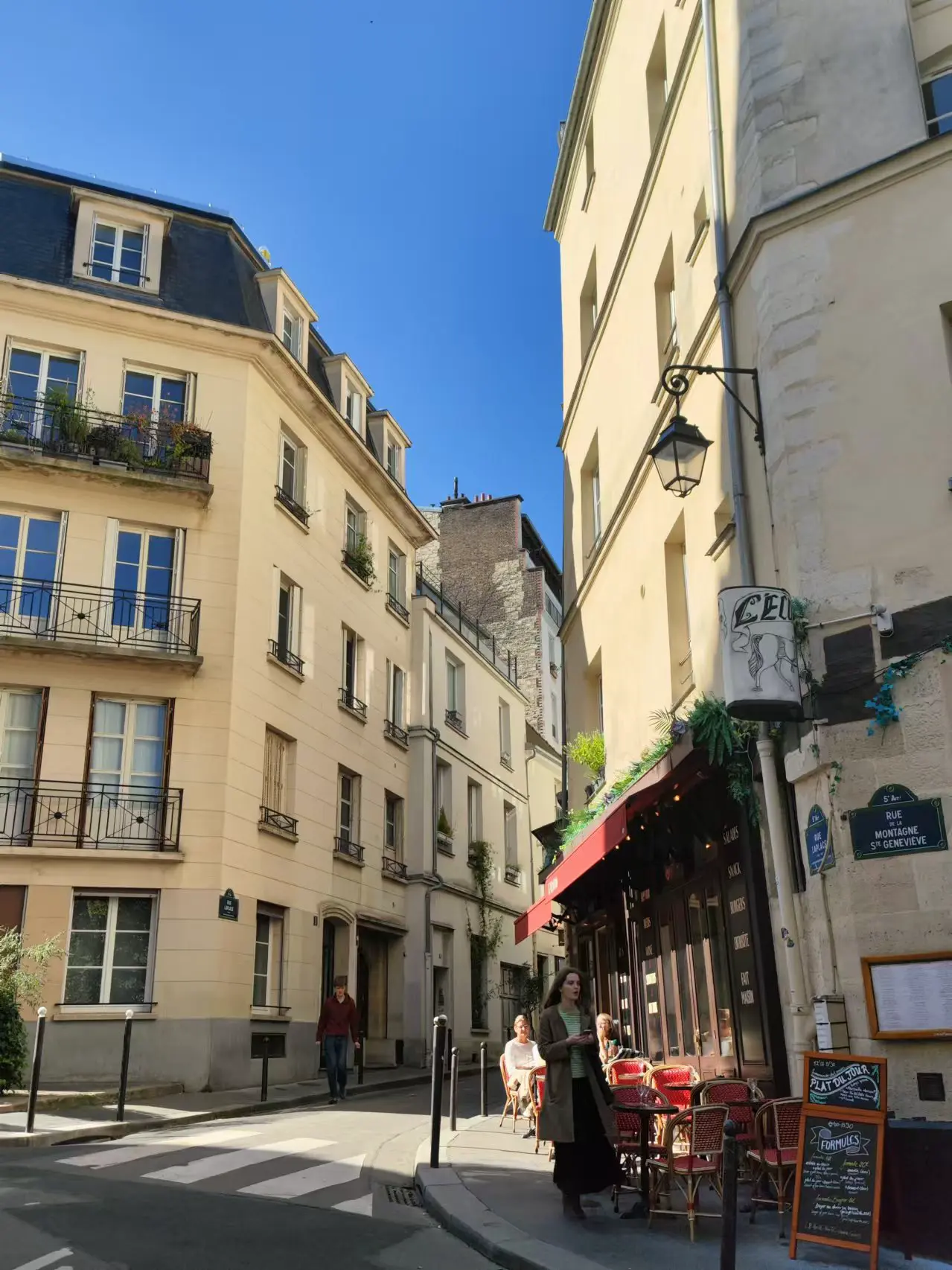 An image to describe post