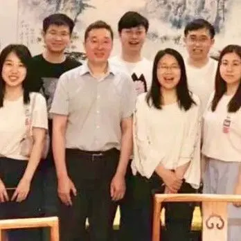 Cereb Cortex︱刘玉和/张语轩团队揭示左右侧人工耳蜗植入的发展差异